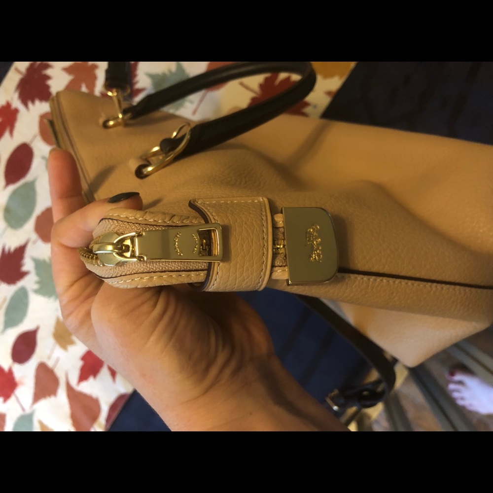 Authentic Coach bag - Picture 4 of 5